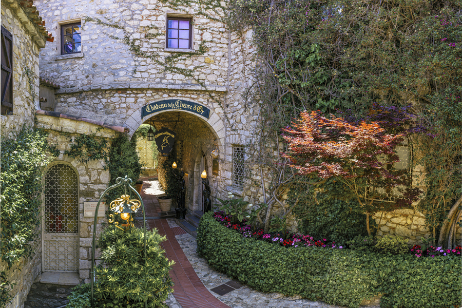 Les plus belles destinations de mariage en France : du château provençal aux plages de la Côte d'Azur 2 Crédit photo : Château de la Chèvre d'Or