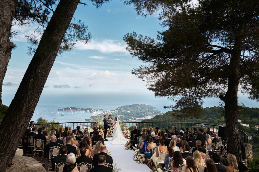 Les "Tendances Mariage" 2026 : couleurs, styles et expériences à ne pas louper 4 Mariage sur la Côte d'Azur
