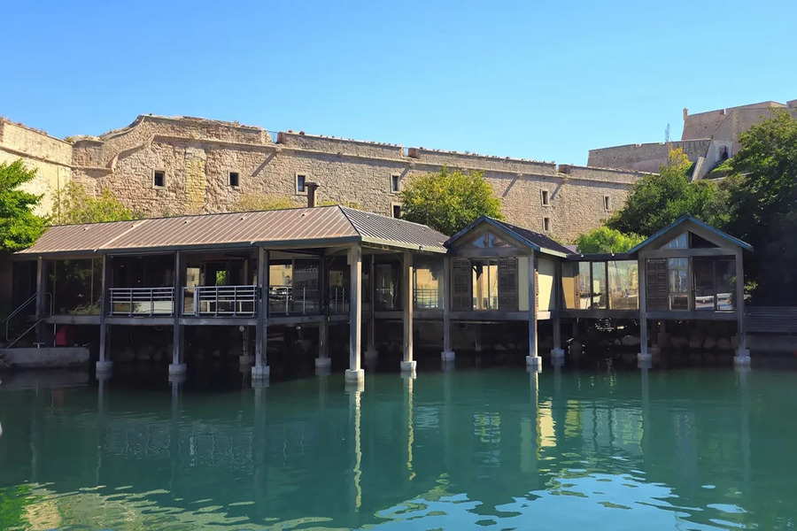 Coach hire in Marseille: organize your wedding with complete peace of mind 10 Casa Delauze, Marseille