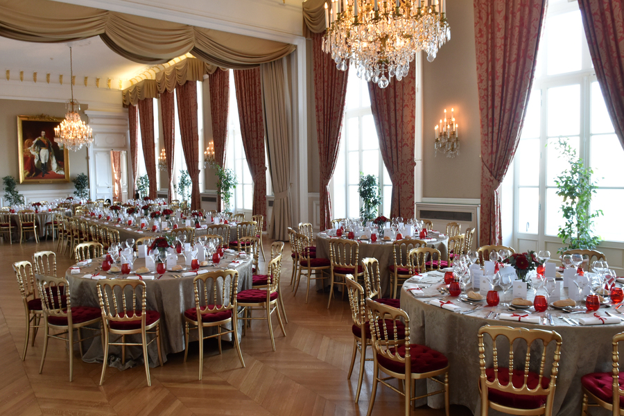 Coach hire in Marseille: organize your wedding with complete peace of mind 13 Palais du Pharo, Marseille