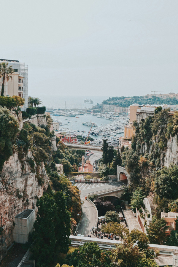 Private shuttle vs. Uber & taxis on the French Riviera: a real price comparison for your wedding 2 Monaco city center road