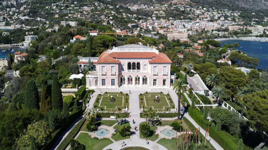 Se marier à La Villa Ephrussi de Rothschild, un joyau prestigieux de la Côte d'Azur 4 vue Villa Ephrussi de Rothschild