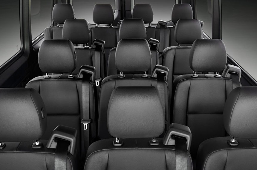 Minibus 19 places 2 Mercedes-Benz-Sprinter-interieur.jpg