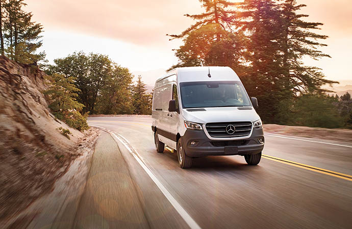 Minibus 19 places 3 Mercedes-Benz-Sprinter.jpg
