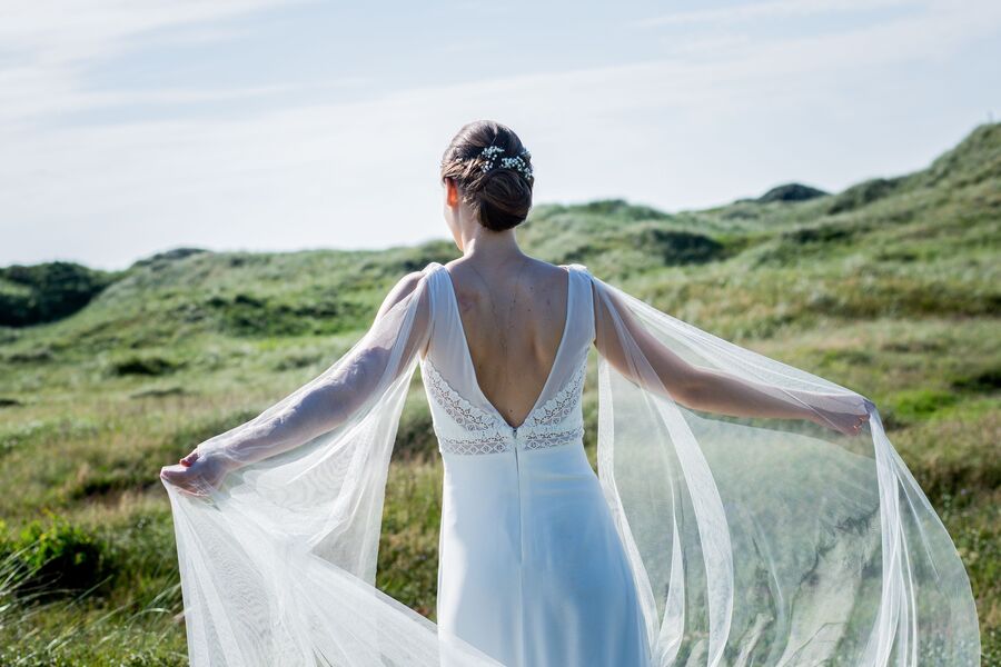 Green Wedding 2027 : Comment organiser un mariage durable, chic et zéro impact ? 6 Green Wedding - Robe éco-responsable